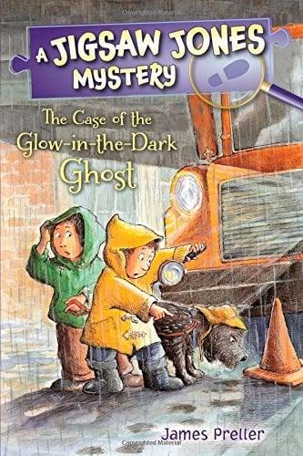 The Case of the Glow-in-the-Dark Ghost (Jigsaw Jones Mystery, Bk. 24)