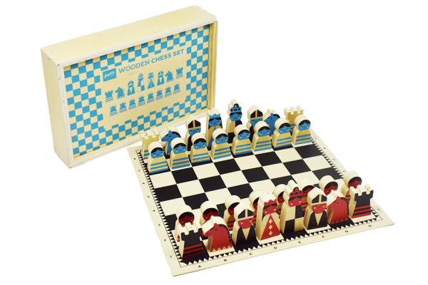 On the Move Wooden Chess Set