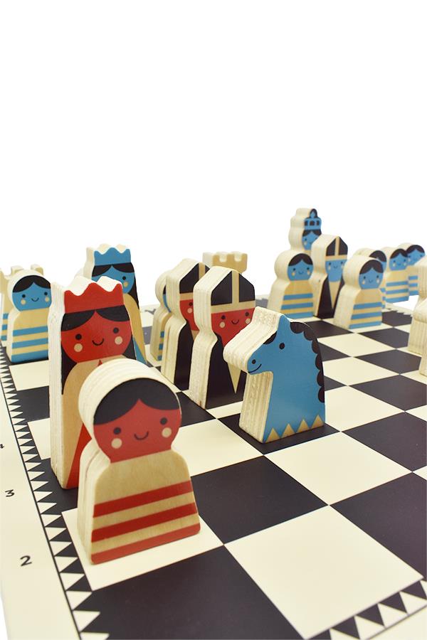 On the Move Wooden Chess Set