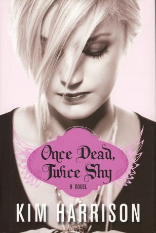 Morte, mais pas trop (Madison Avery, tome 1)