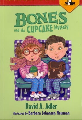 Bones and the Cupcake Mystery (Penguin Young Readers, Level 3)