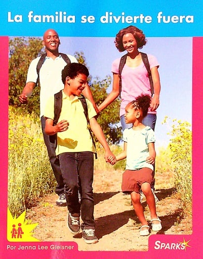 La Familia Se Divierte Fuera (Somos Una Familia, Esudios Sociales)